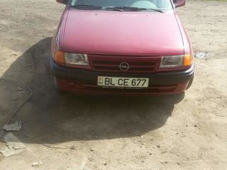 Opel Astra foto 1