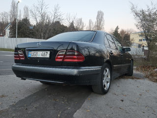 Mercedes E-Class foto 10