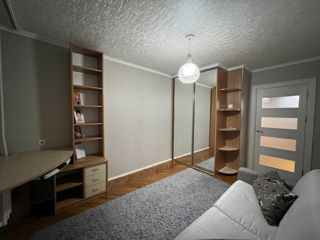 Apartament cu 2 camere + Living - 750e foto 6