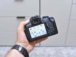 Canon 650D Kit  фото 2