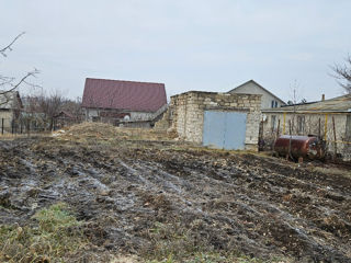 or.Floresti  str.N.Tcaci 26 Teren, fundament cu subsol, garaj, pe teren: gaz, apeduct, lumina