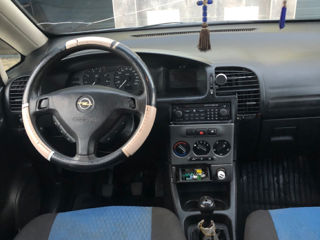 Opel Zafira foto 8