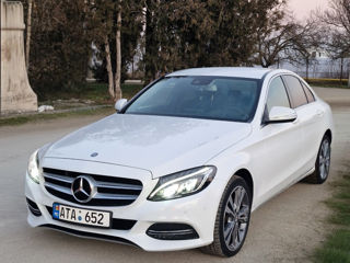 Mercedes C-Class foto 2