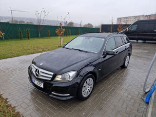 Mercedes C-Class foto 3