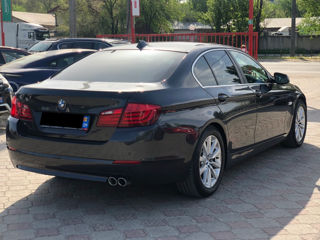 BMW 5 Series foto 4