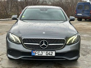 Mercedes E-Class foto 2