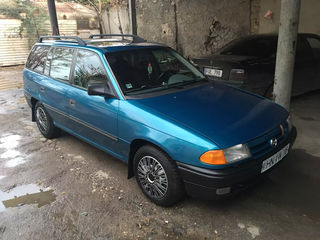 Opel Astra foto 2