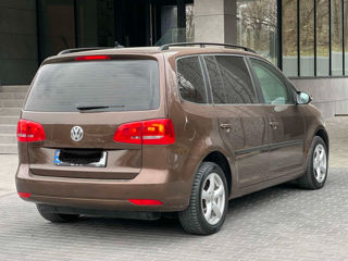 Volkswagen Touran foto 5