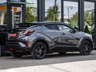 Toyota C-HR foto 2