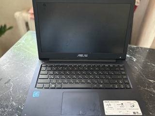Asus E402S фото 0