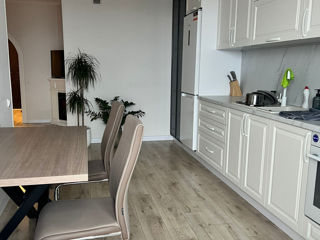 Apartament cu 2 camere, 66 m², Centru, Chișinău foto 3