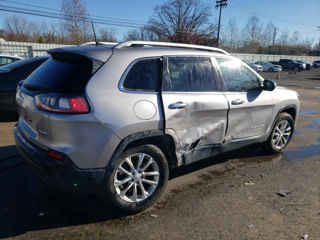 Jeep Cherokee foto 6