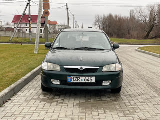 Mazda 323 foto 3