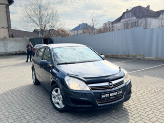 Opel Astra foto 2