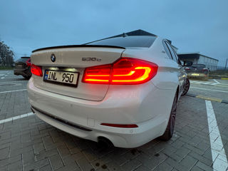 BMW 5 Series foto 4