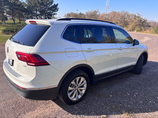 Volkswagen Tiguan foto 3