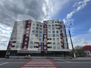 Apartament cu 3 camere, 82 m², Centru, Ialoveni foto 2
