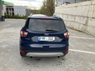 Ford Kuga foto 2