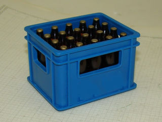 Открывалка в форме ящика с пивом.