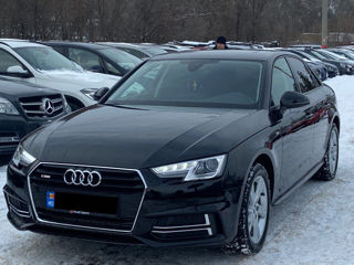 Audi A4 foto 1