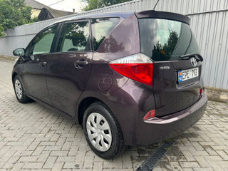 Toyota Verso-S foto 3