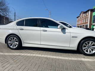 BMW 5 Series foto 1