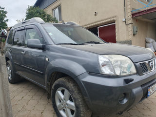 Nissan X-Trail foto 2