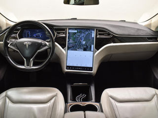 Tesla Model S foto 9