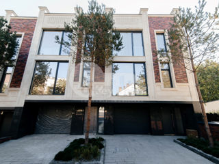 Townhouse cu 3 nivele, 190 mp, Centru, 300 000 € foto 20