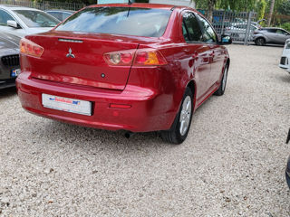 Mitsubishi Lancer foto 3