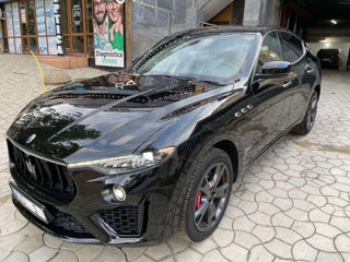 Maserati Levante foto 2