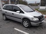 Opel Zafira foto 1