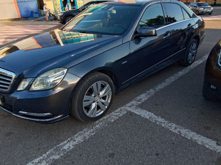 Mercedes E-Class foto 2