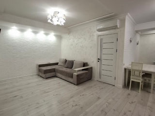 Apartament cu 3 camere, 79 m², Buiucani, Chișinău foto 3