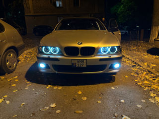 BMW 5 Series foto 3