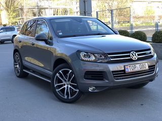 Volkswagen Touareg foto 2