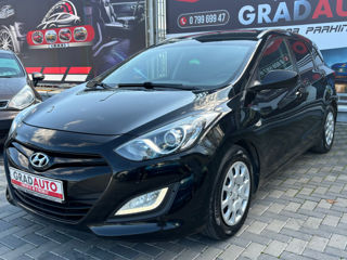 Hyundai i30 foto 1