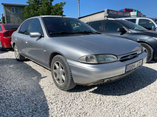 Ford Mondeo foto 2