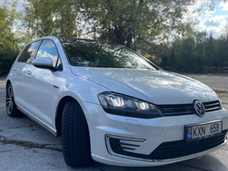 Volkswagen Golf foto 1