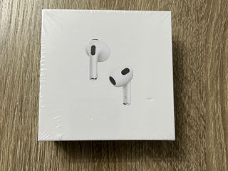 Airpods 3!