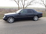 Mercedes Series (W124) foto 7