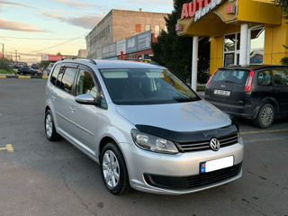 Volkswagen Touran foto 4