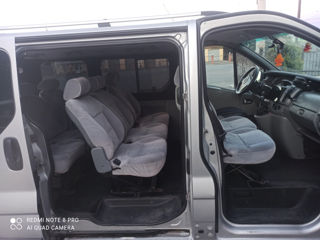 Opel Vivaro foto 2