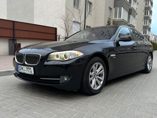 BMW 5 Series foto 2