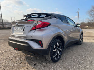 Toyota C-HR foto 3