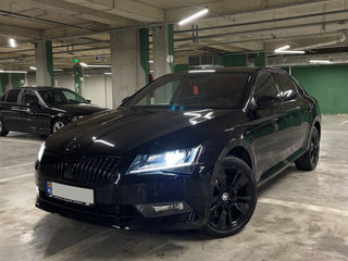 Skoda Superb foto 1