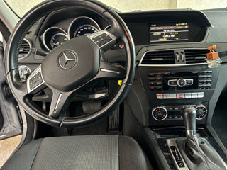 Mercedes C-Class foto 8