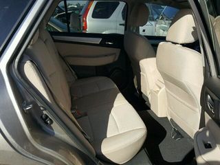 Subaru Outback foto 8