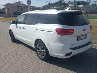 KIA Carnival фото 4