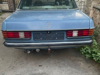 Mercedes Series (W123) foto 2